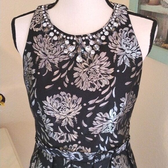 Eliza J Dressy Dress - Picture 2 of 14